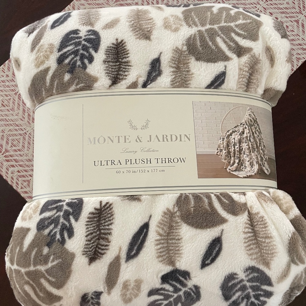 Ultra Plush Throw